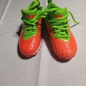 Nike Orange and Green Sneakers Vibrant Athletic Design